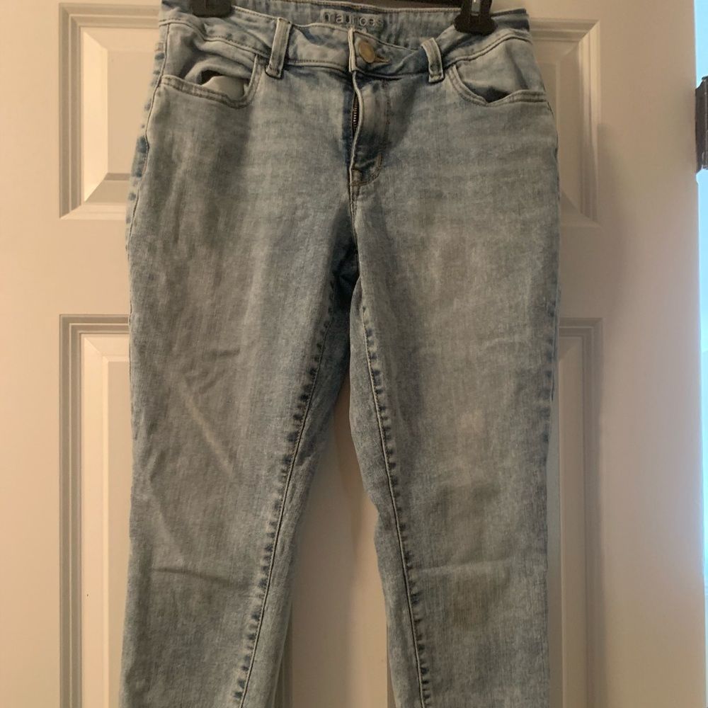 Maurice’s Woman’s MidRise Jeans size M Short